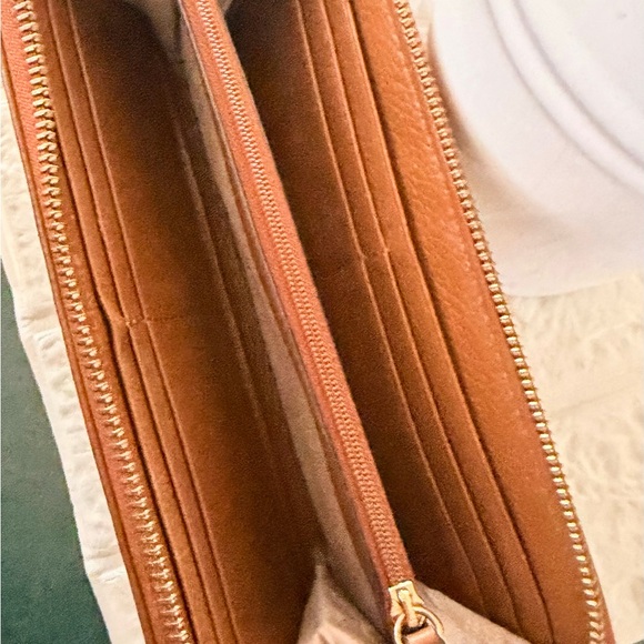 Michael Kors Tan Leather Clutch - Picture 11 of 12